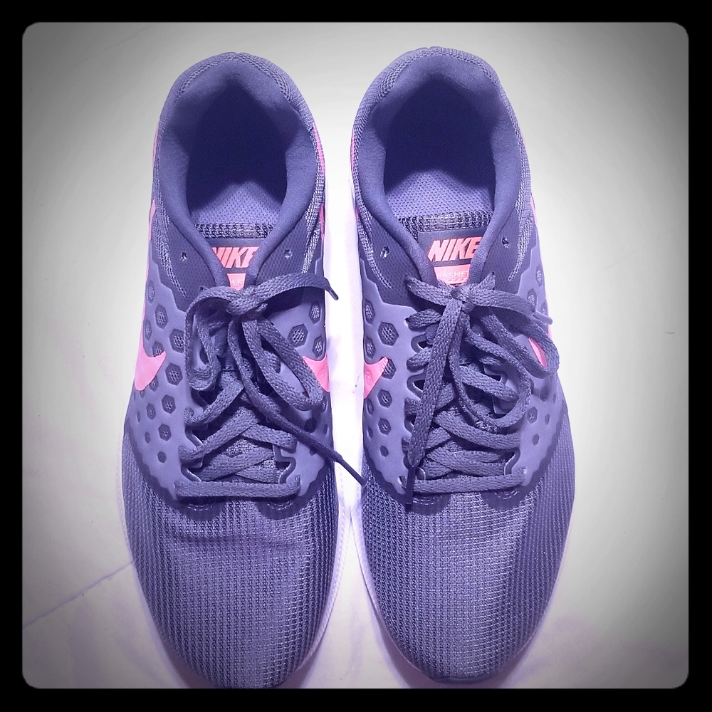 WMNS Nike Down shifter 852466001